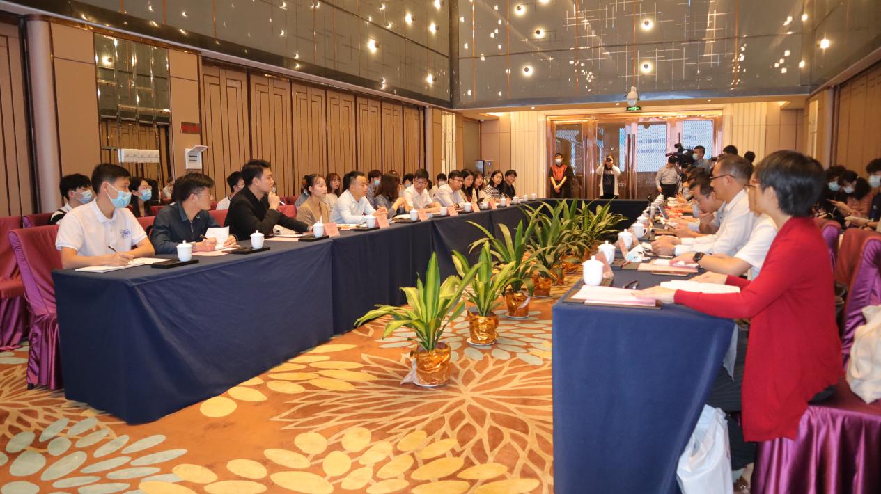 bevictor伟德官网师生与顺德区团委、建筑协会进行交流